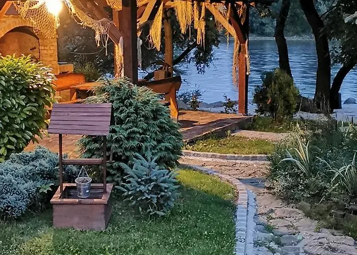 Vikendica Pavle * Vrhpolje